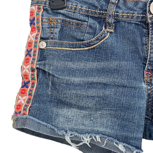Union Bay Girls SZ 14 Jean Shorts Cuffed Stretch Whiskered Pockets Embroidered - Picture 2 of 9